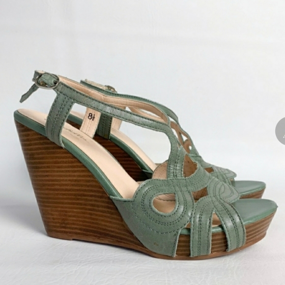 seychelles forward wooden wedge